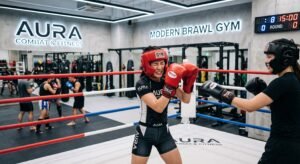好多新手打沙包好叻，一上台拳擊實戰對打 (Sparring) 就變成沙包？前香港奧運拳擊代表親自拆解學打拳樽頸，教你 4 步克服怕被打嘅本能、糾正視線防守盲點，用科學化條件實戰建立真正擂台自信！